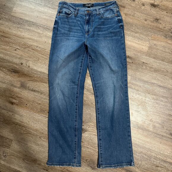 Judy Blue Straight Fit Jeans Size 3/26 High Rise Medium Wash Denim - Picture 3 of 8